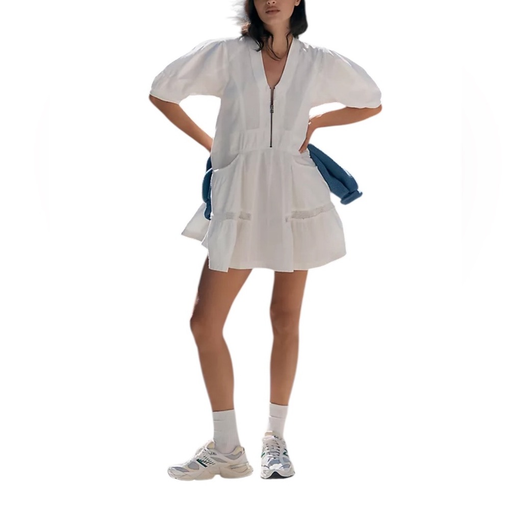 Anthropologie Daily Practice Relaxed
Tiered Mini White Zip Up Dress Size Medium